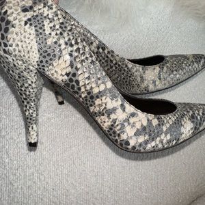 Snakeskin look heels. Barely worn, European sz 39/Canadian 8.5.